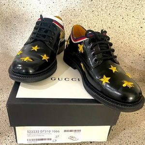 Gucci Children's bees and stars lace-up shoes